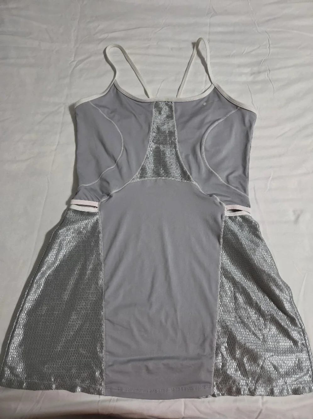 Nike Light Gray/silver Dri-fit Mesh-Panel Athletic Tank Reflective Top. Sz M